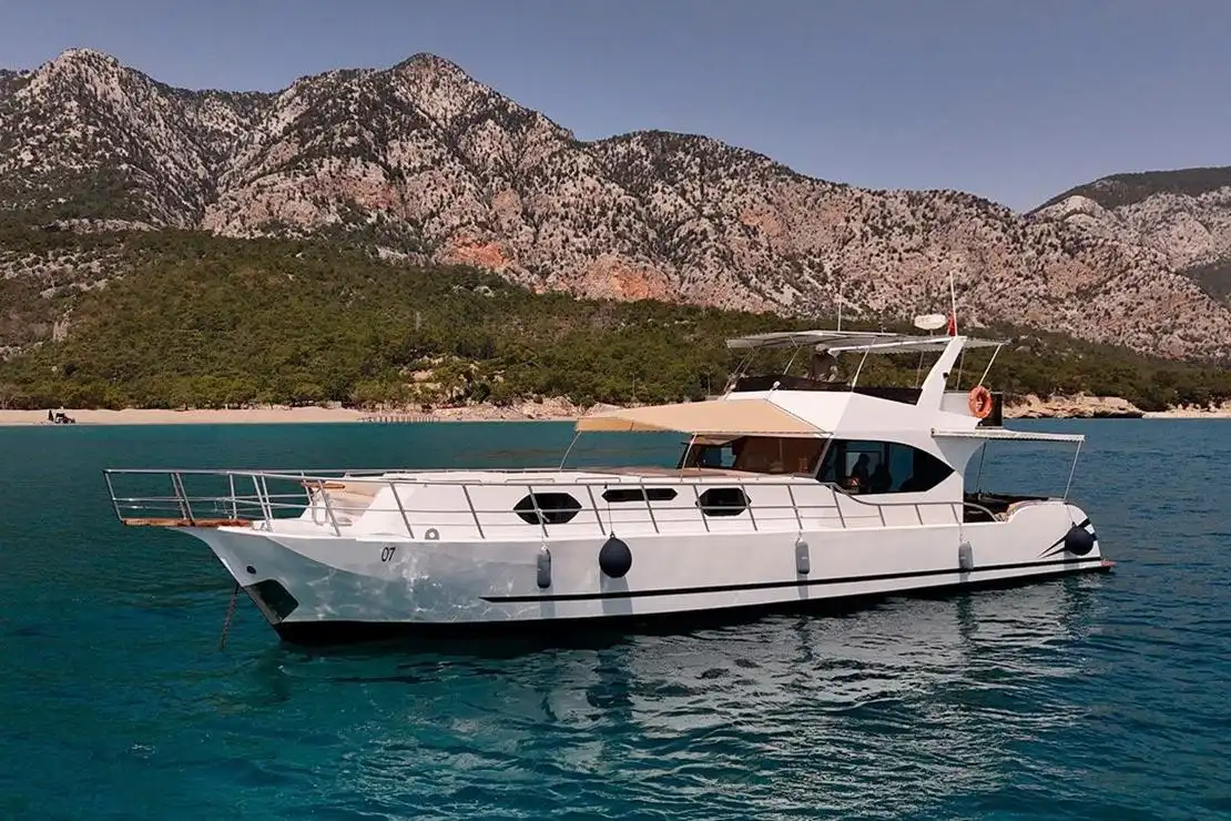 Antalya Yat Kiralama 20m Özel Yat 8